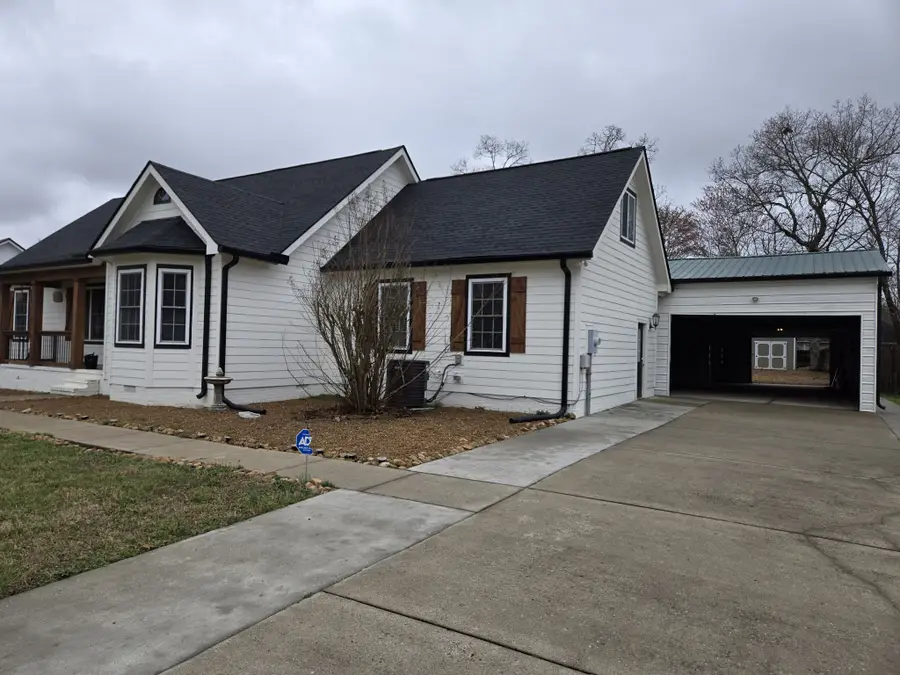 913 Indian Springs Cir, Manchester, TN 37355 - #2