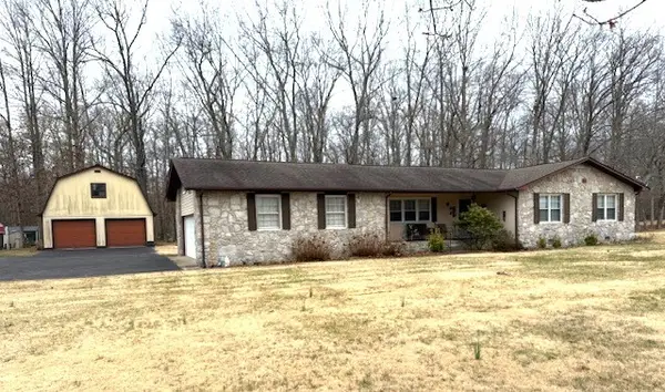 1106 Carole Anne Dr, Woodbury, TN 37190