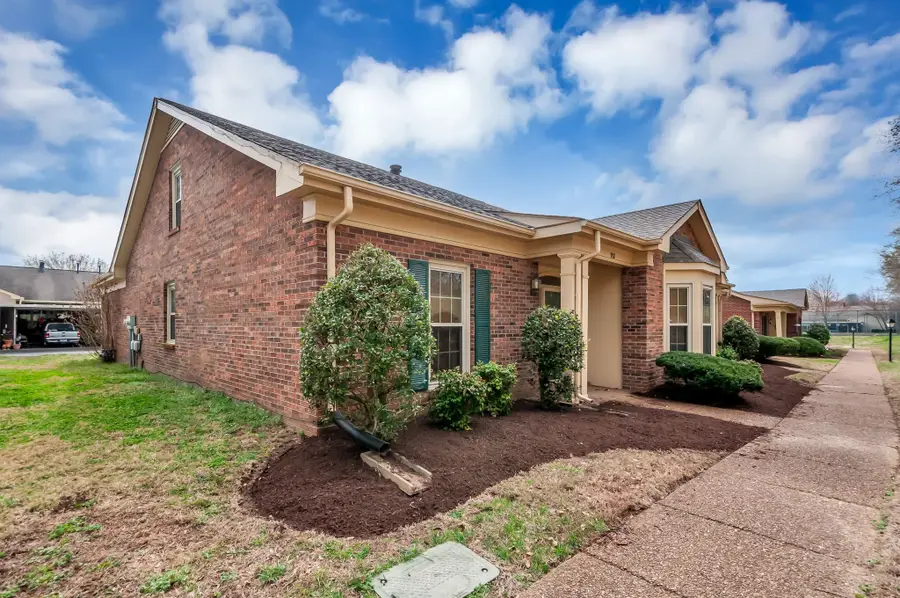 9112 Sawyer Brown Rd, Nashville, TN 37221 - #2