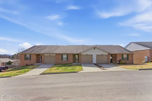 355 Hawthorne Oaks Way, Powell, TN 37849