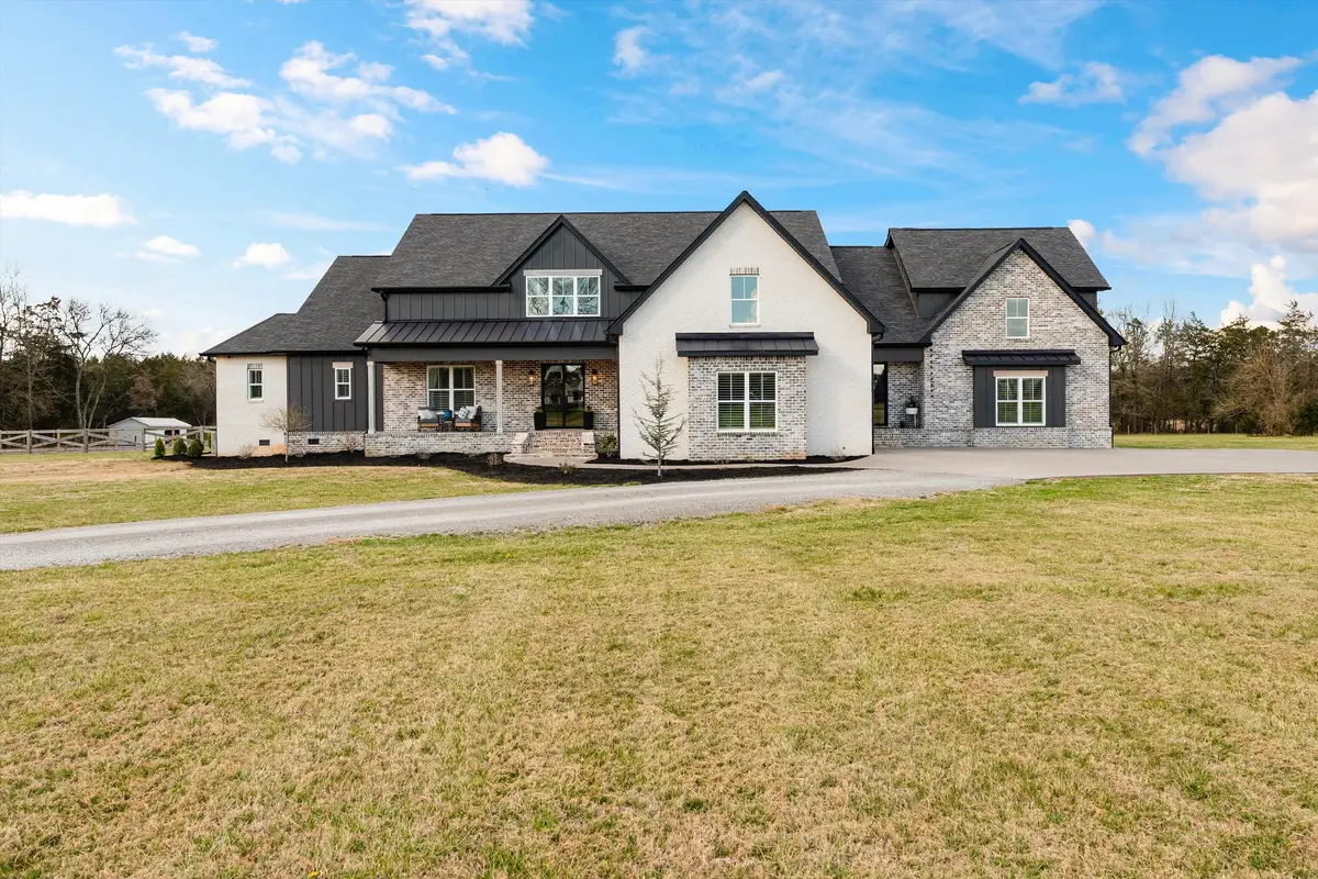 3340 Midland Acres Dr, Bell Buckle, TN 37020 - #1