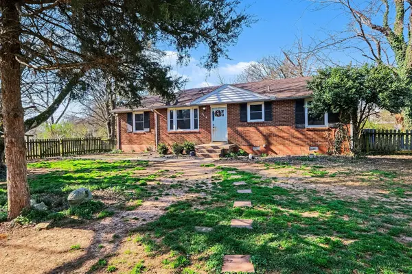 2114 Cypress Dr, Murfreesboro, TN 37130