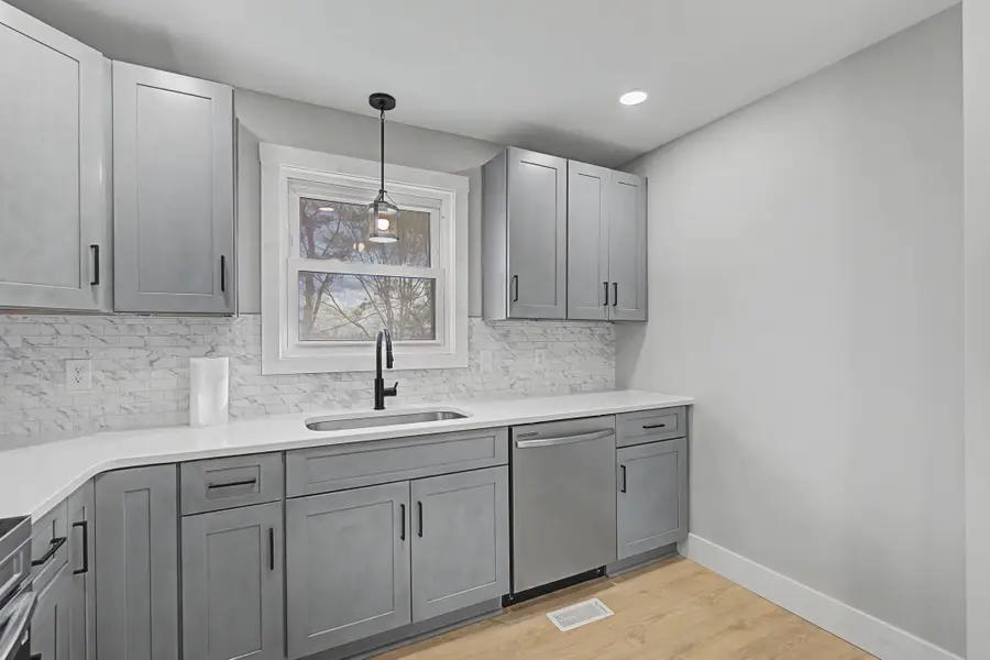 534 Rosewood Dr, Clarksville, TN 37043 - #2