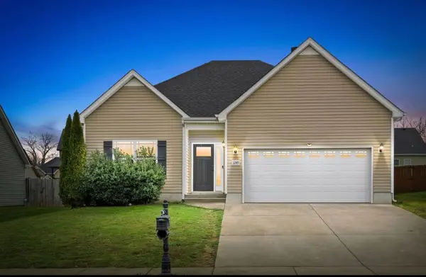 1249 Morstead Dr, Clarksville, TN 37042