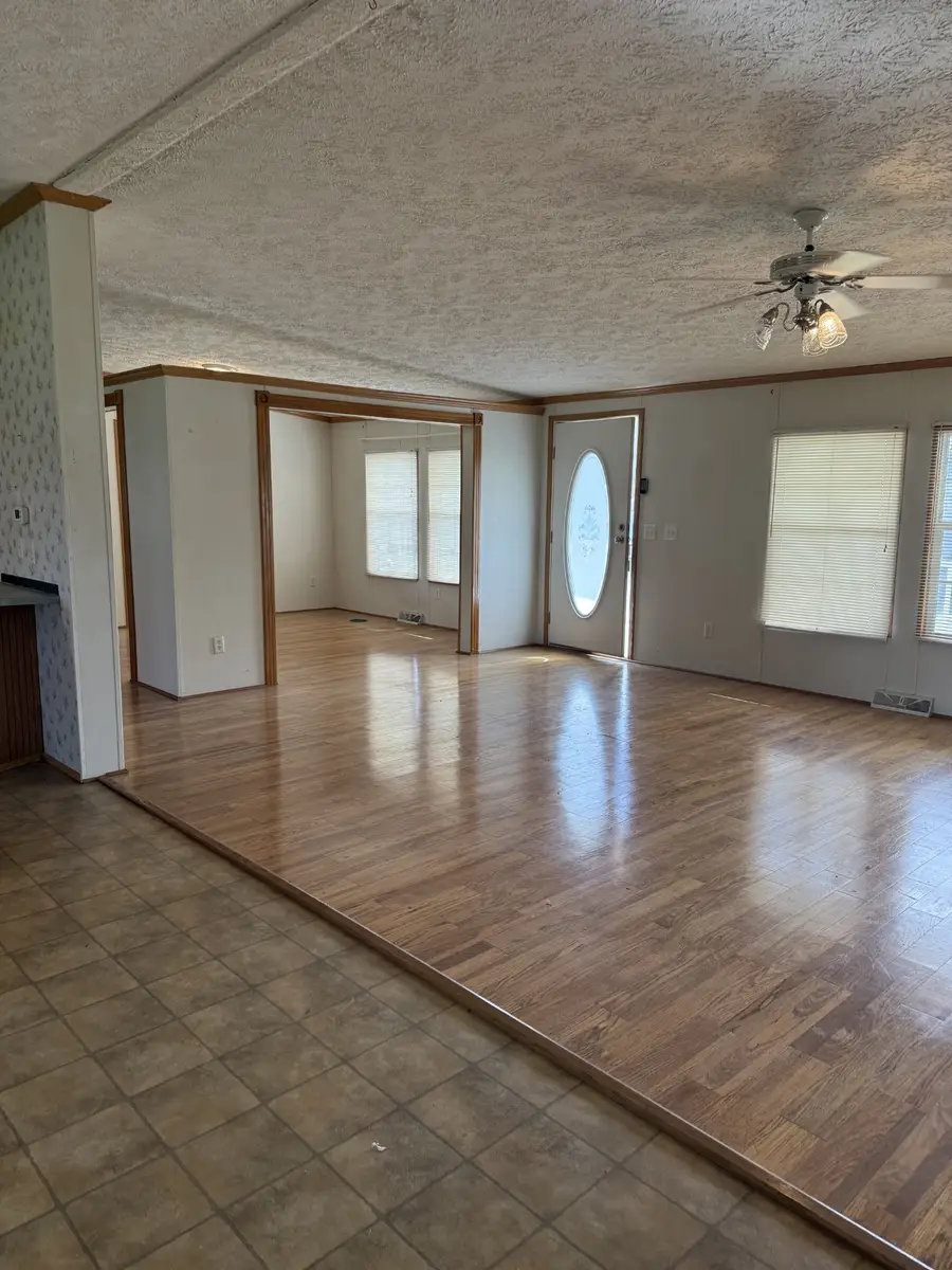 104 College St S, Cowan, TN 37318 - #3