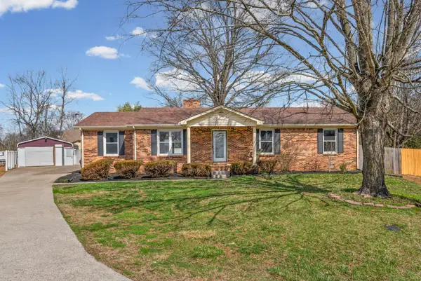 561 Campfire Dr, Murfreesboro, TN 37129