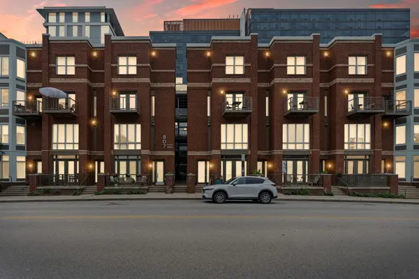 807 18th Ave S #414, Nashville, TN 37203