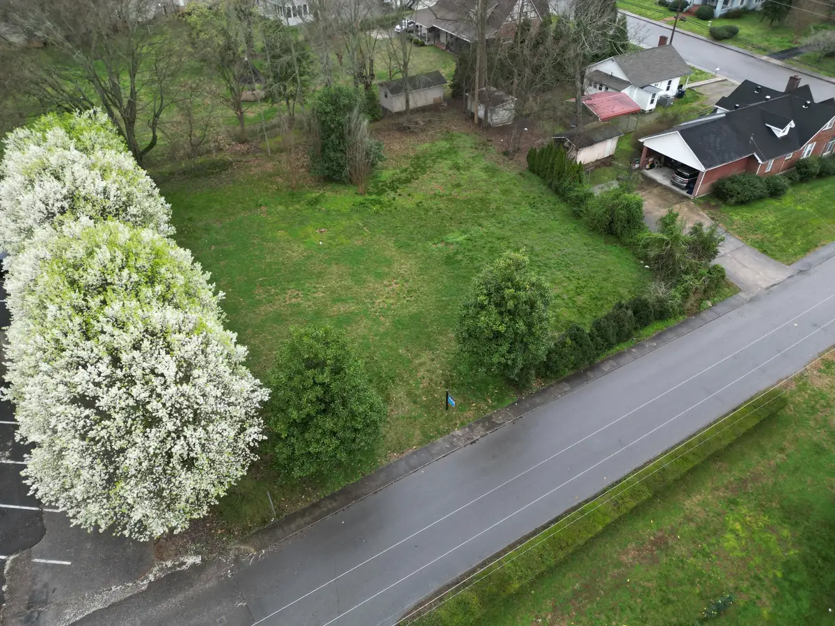 111 W Webb St, Smithville, TN 37166 - #1