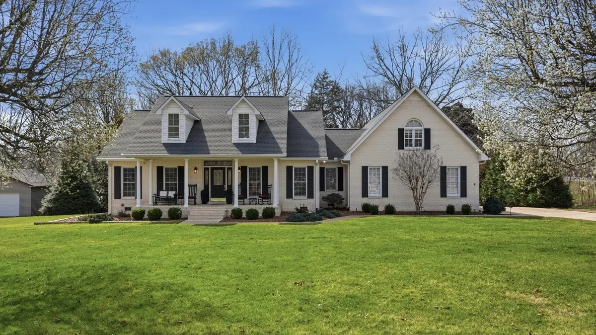 517 Bluff Dr, Winchester, TN 37398 - #1