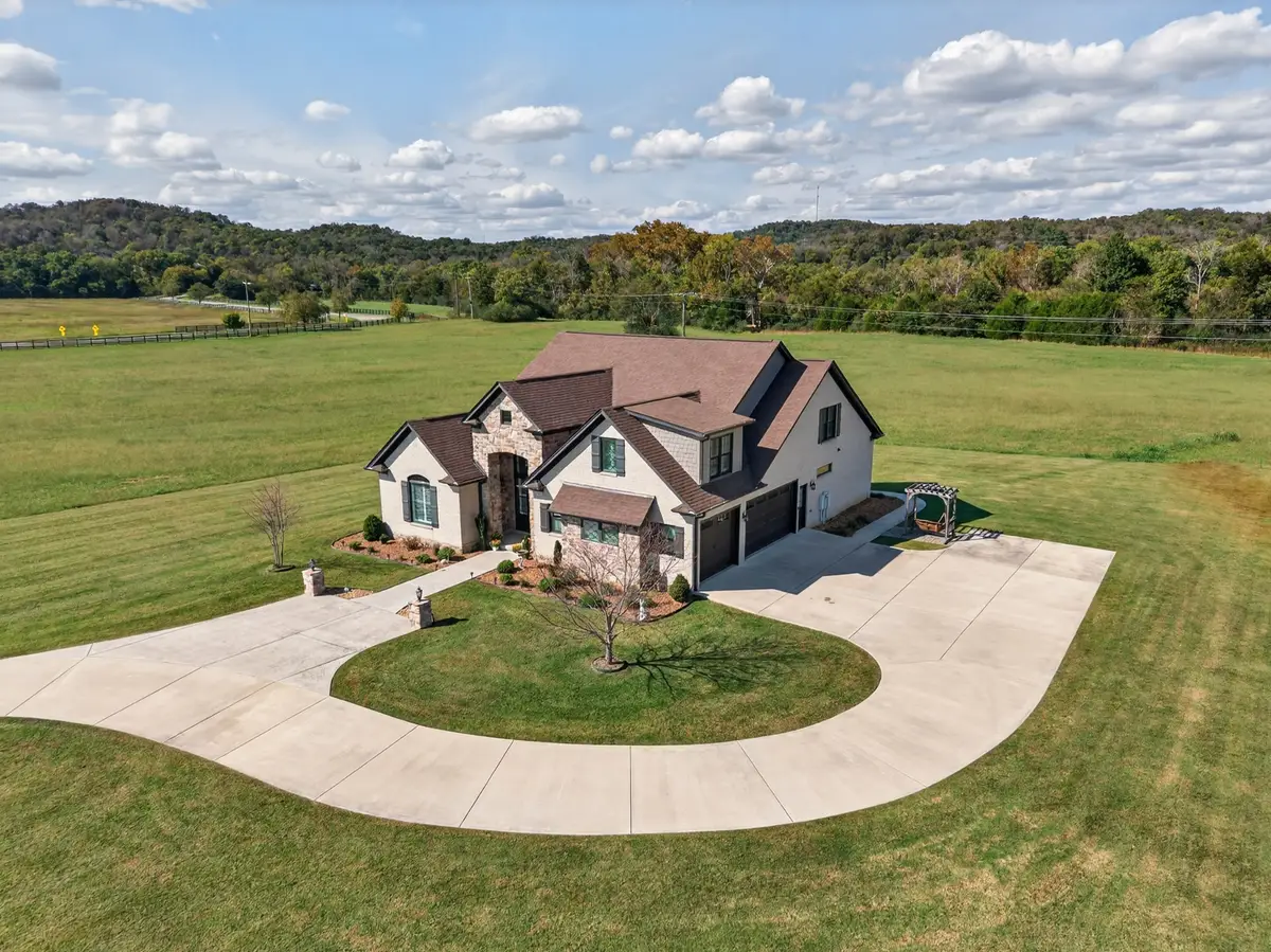 110 Barley Dr, Fayetteville, TN 37334 - #1