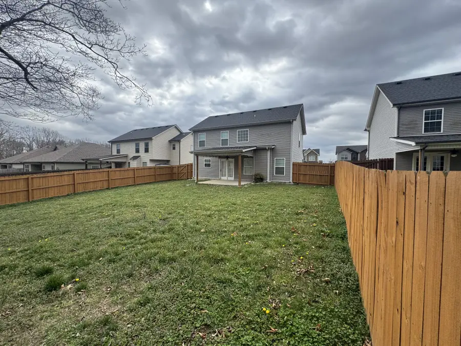 1217 Gentry Dr, Clarksville, TN 37043 - #2