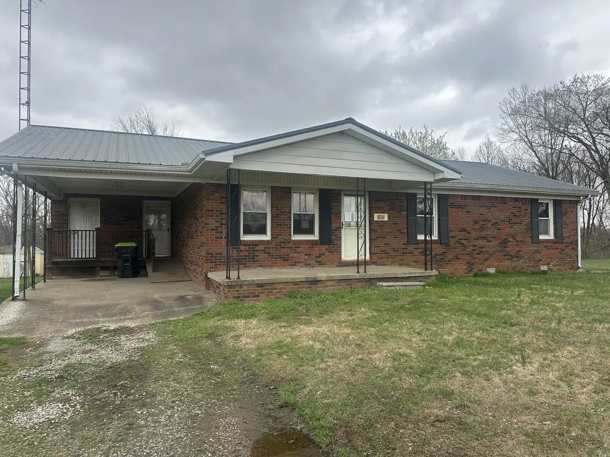 15995 Greenville Rd, Hopkinsville, KY 42240 - #1