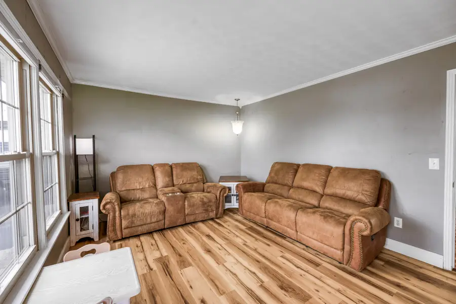 317 Stokes St, Puryear, TN 38251 - #3