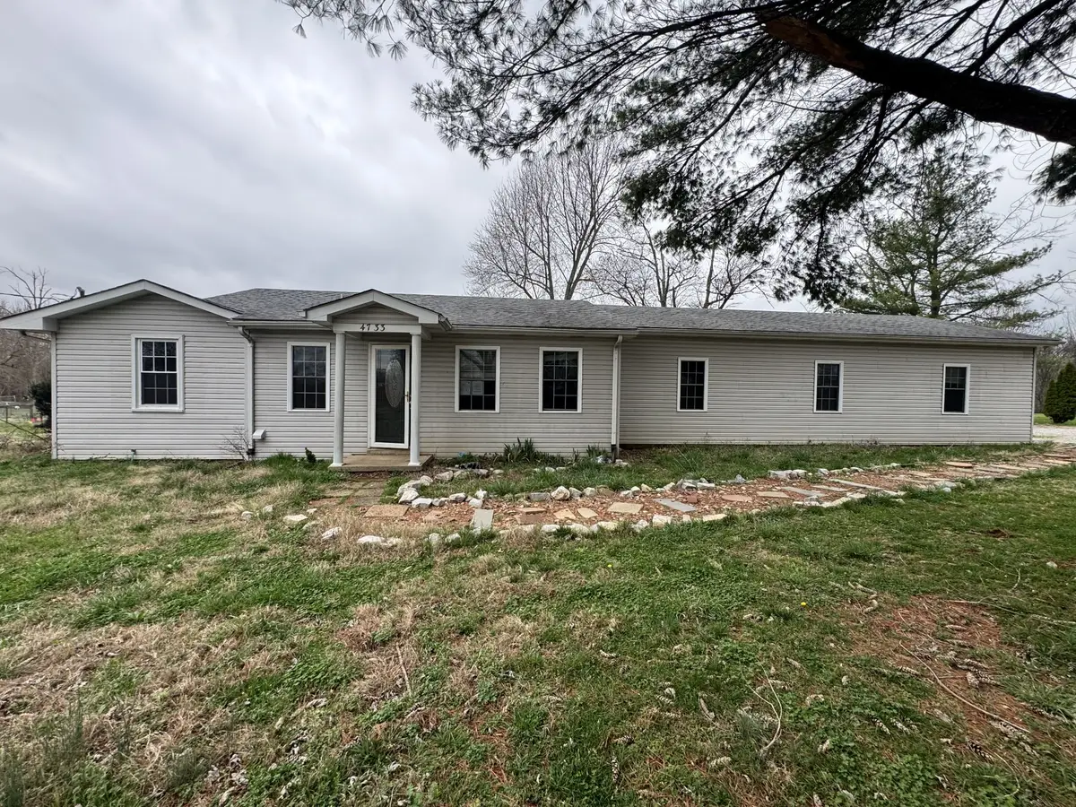 4733 Old Petros Woodburn Rd, Woodburn, KY 42170 - #1