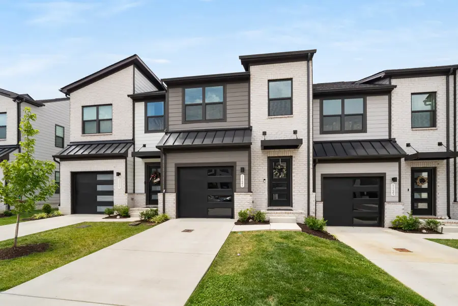 1121 Riverbrook Dr, Gallatin, TN 37066 - #2