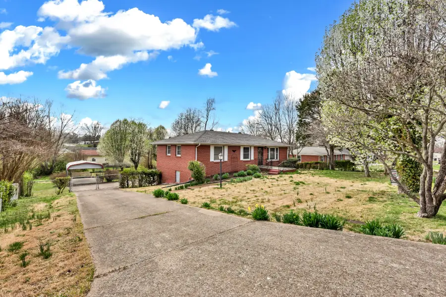 126 Lexington Dr, Clarksville, TN 37042 - #2