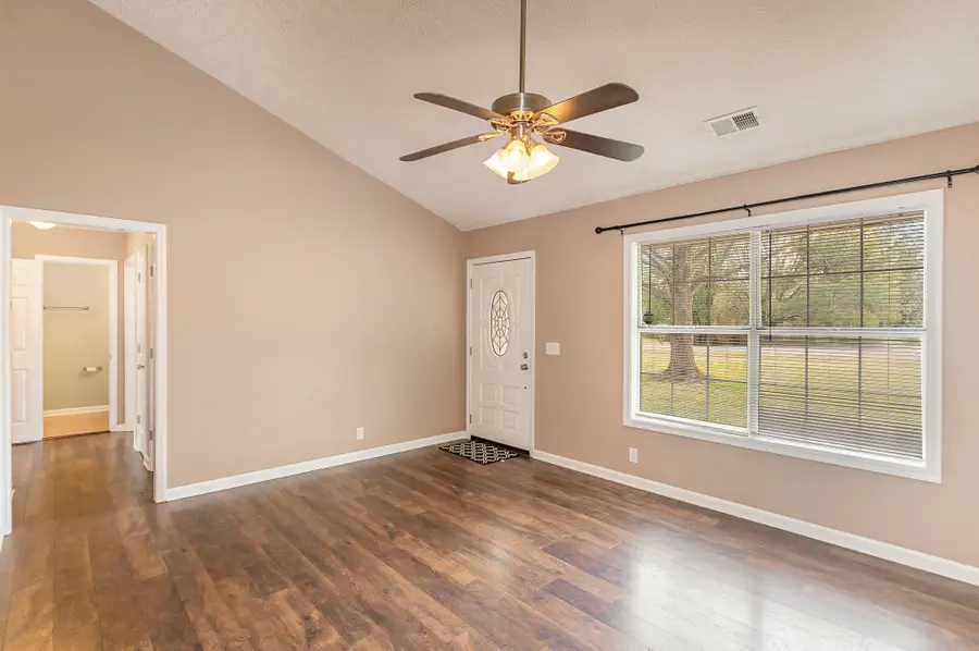 1019 Willowbank Dr S, Ashland City, TN 37015 - #3