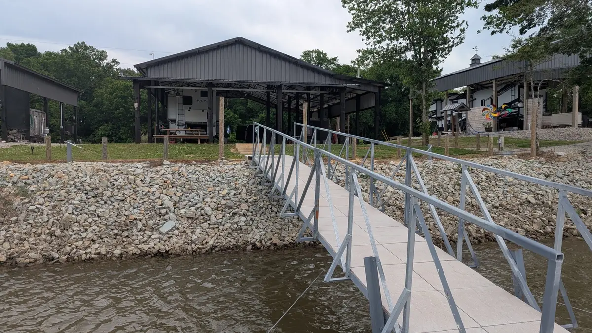 1434 S River Front Dr, Clifton, TN 38425 - #1