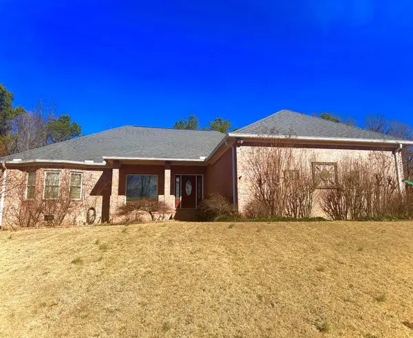 292 Eastern Shores Dr, Lexington, TN 38351