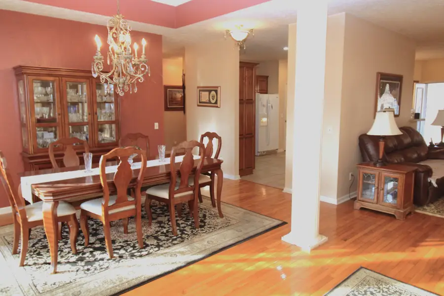 292 Eastern Shores Dr, Lexington, TN 38351 - #3