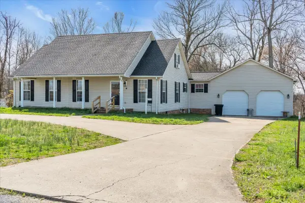 672 Old Snow Hill Rd, Dowelltown, TN 37059