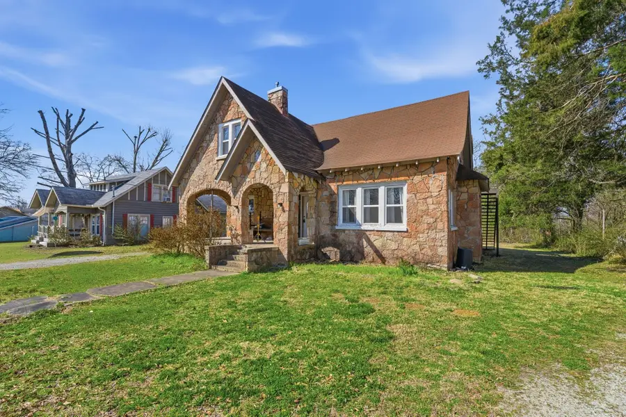 115 Florida Ave N, Parsons, TN 38363 - #2