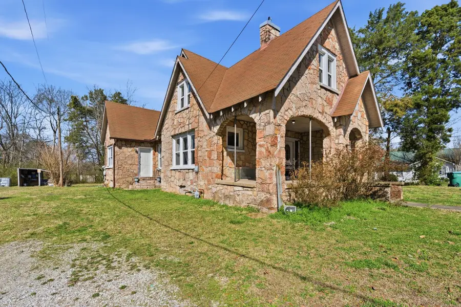 115 Florida Ave N, Parsons, TN 38363 - #3