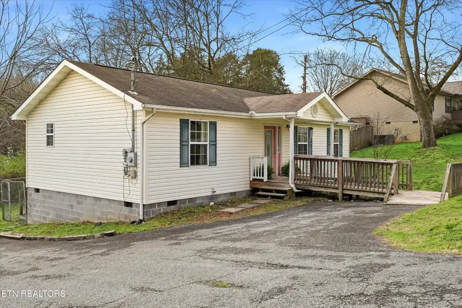 500 Beets St, Clinton, TN 37716 - #2