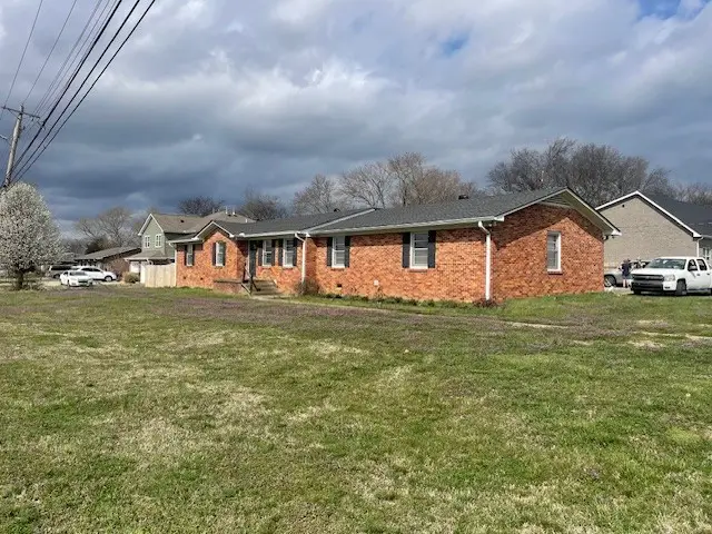 102 Gwen Ave, Gallatin, TN 37066 - #3