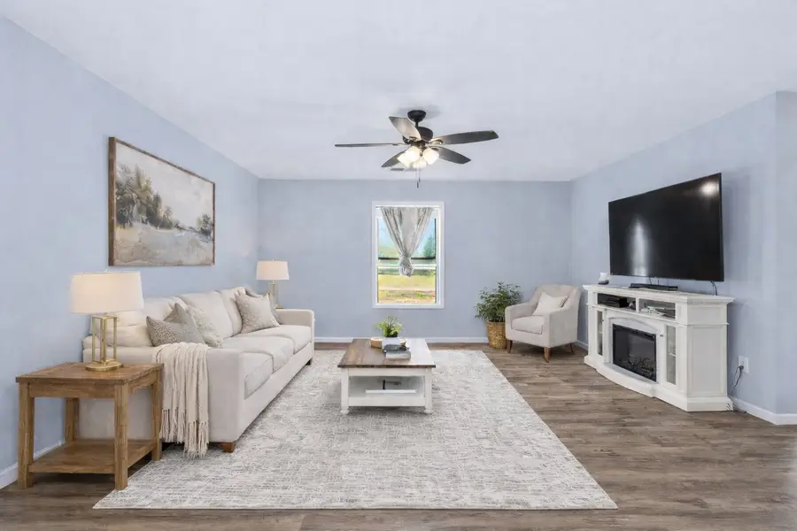 234 N Walnut St, Hohenwald, TN 38462 - #3