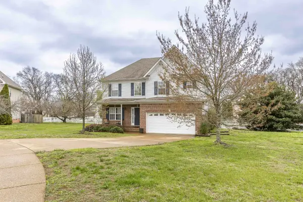 2012 Trenton Dr, Spring Hill, TN 37174