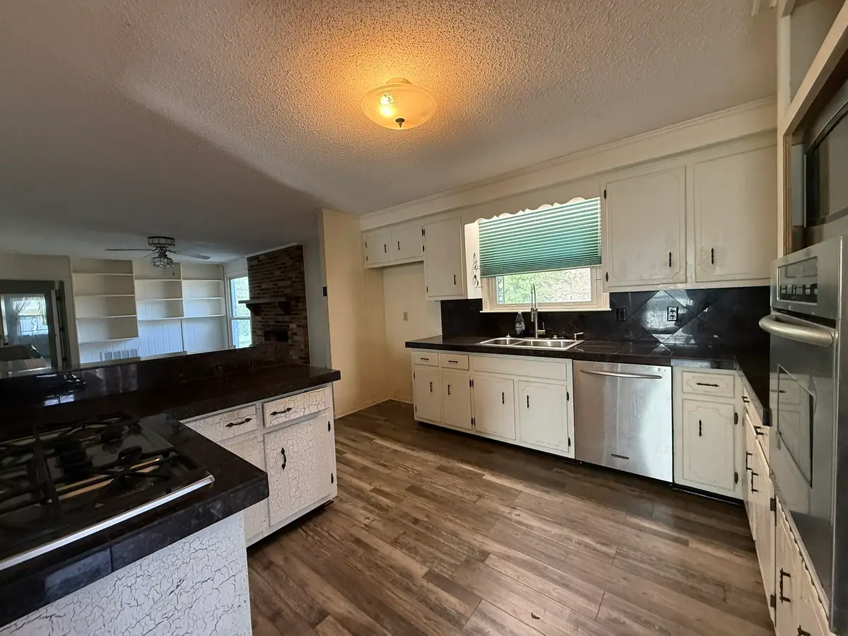 503 Wingate Dr, Clarksville, TN 37043 - #1