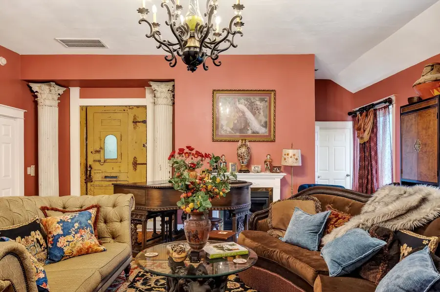 131 Old Morrison Rd, McMinnville, TN 37110 - #3