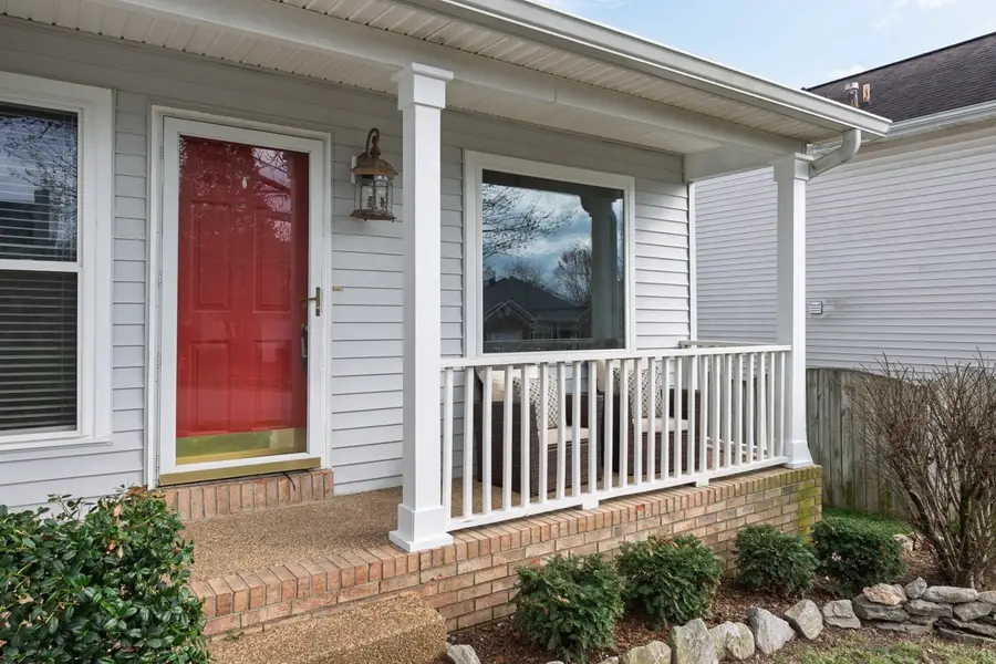 2305 Surrey Ln, Franklin, TN 37067 - #2