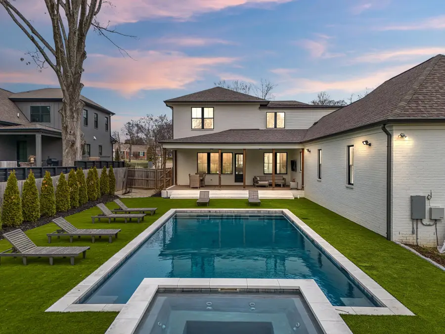 915 Glendale Ln, Nashville, TN 37204 - #2