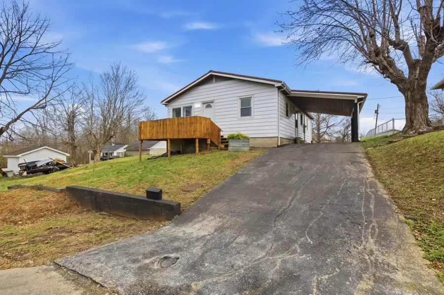 110 N Russell St, Dawson Springs, KY 42408 - #3
