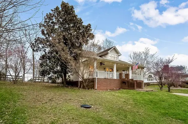 1735 Riverhaven Dr, Adams, TN 37010