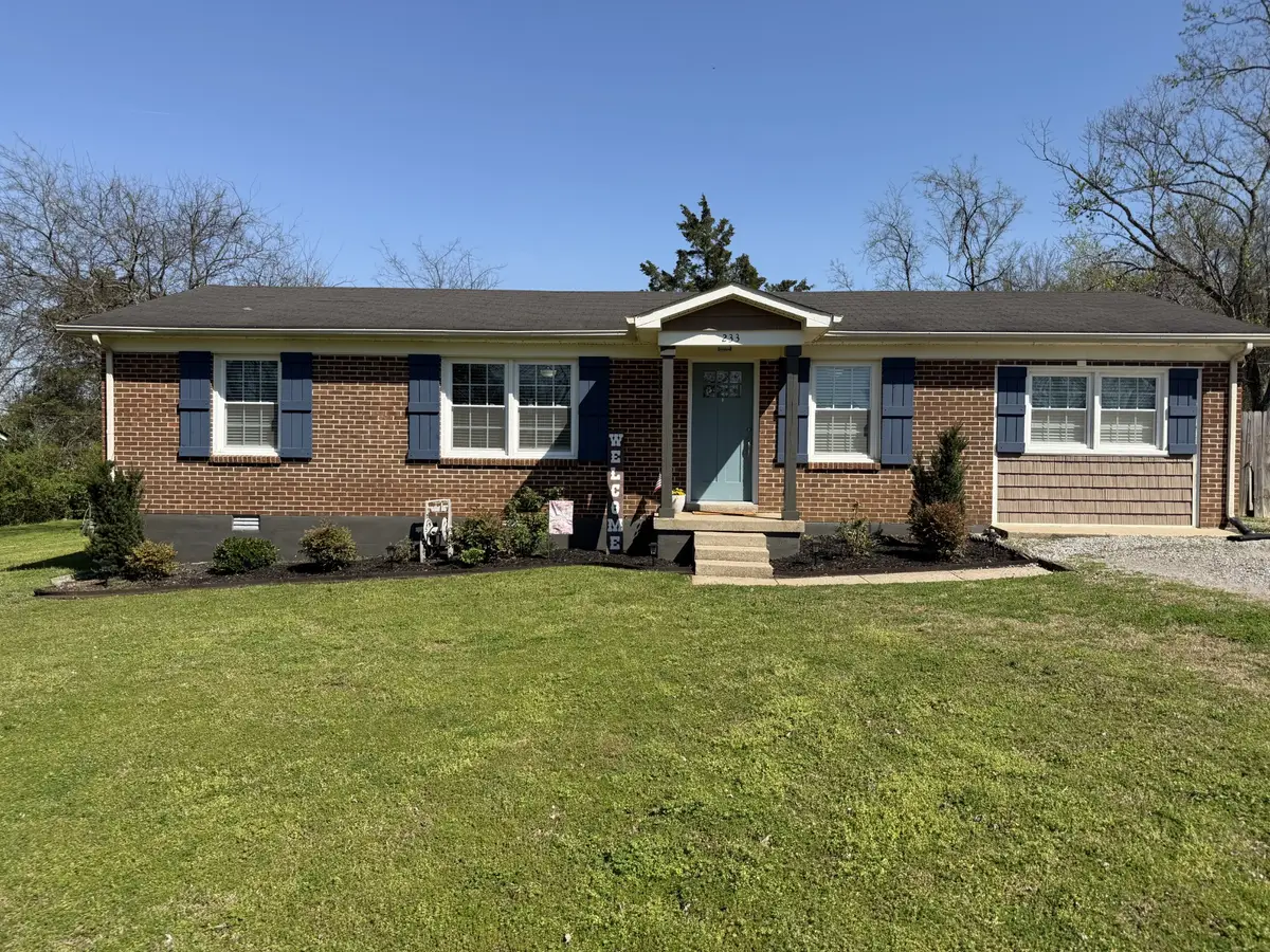 233 Hopkins Ave, Lewisburg, TN 37091 - #1