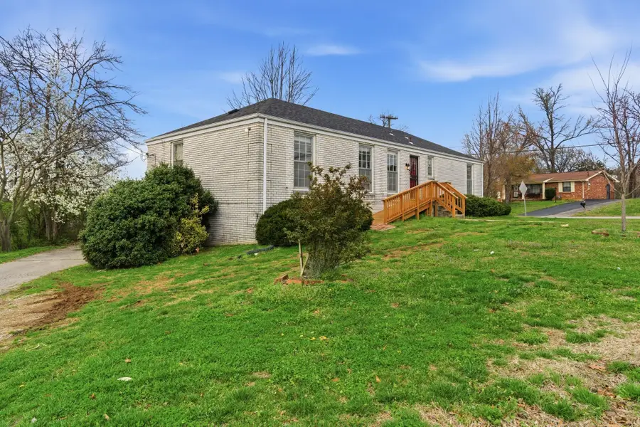 2518 Edge O Lake Dr, Nashville, TN 37217 - #2