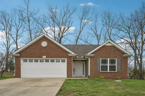 206 Hickory Pointe, Dickson, TN 37055