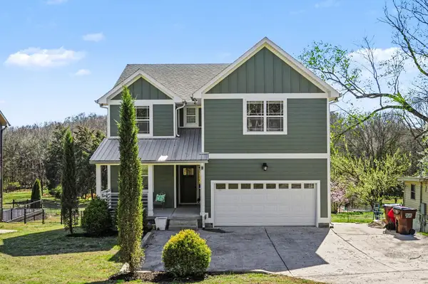 326 Twin Cove Dr, Lebanon, TN 37087