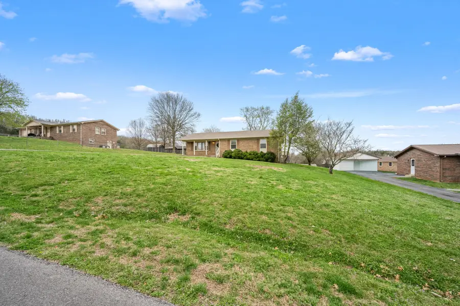 210 Lee Ave, Woodbury, TN 37190 - #3