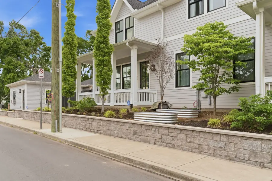 407 Coffee St, Nashville, TN 37208 - #3