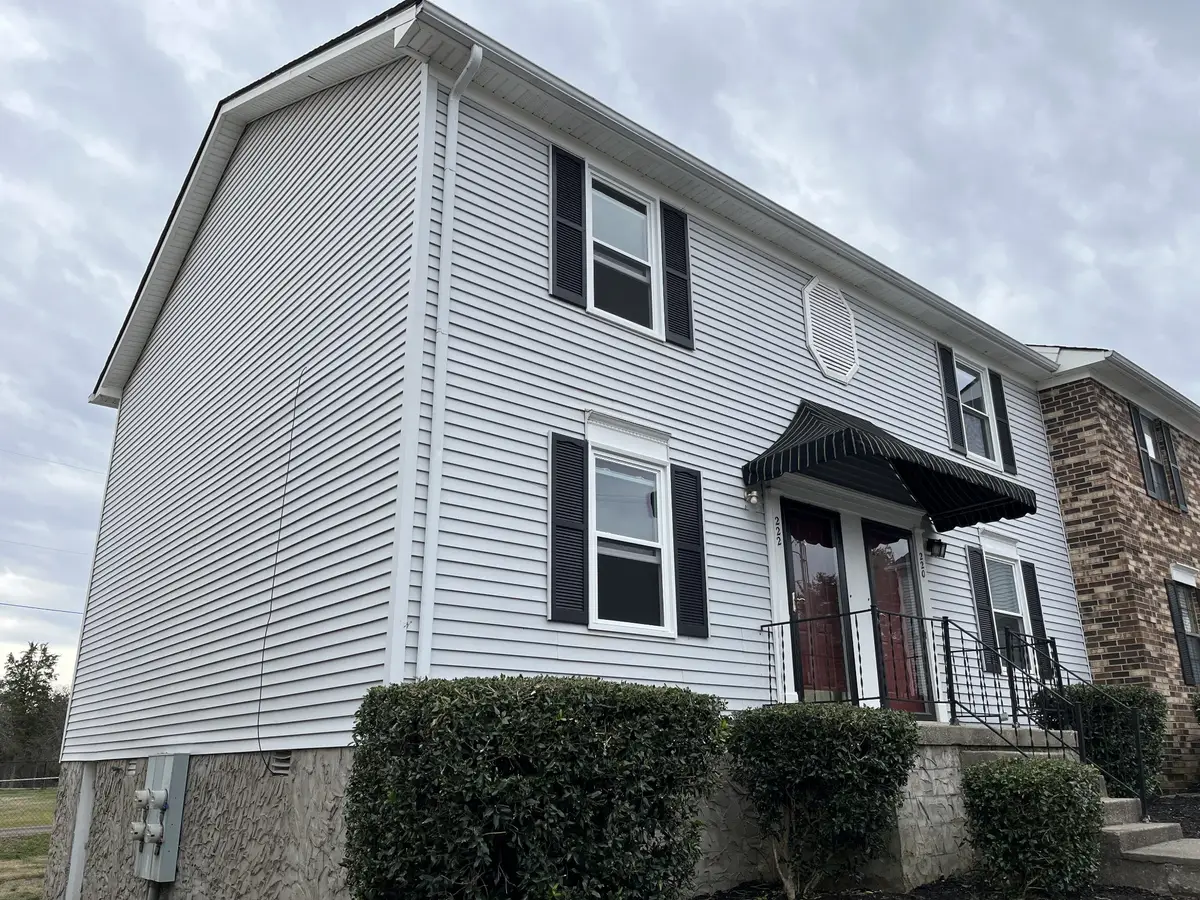 222 Edgewood Dr, Hendersonville, TN 37075 - #1