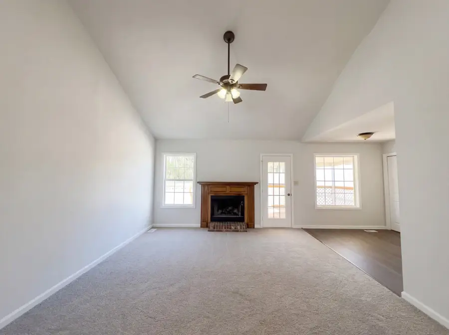 1690 Sparkleberry Dr, Clarksville, TN 37042 - #3