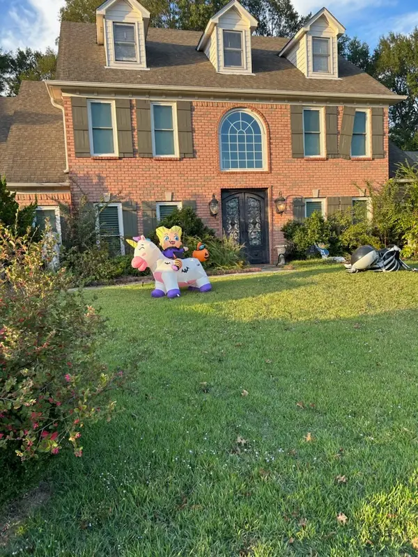 584 Alexandria Dr, Collierville, TN 38017