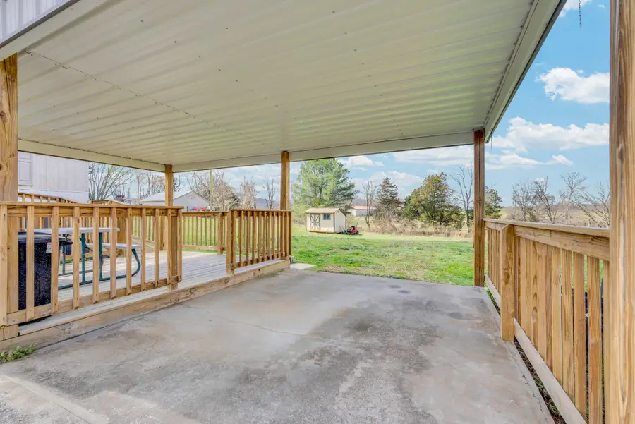 137 Parrish Ln, Sparta, TN 38583 - #3