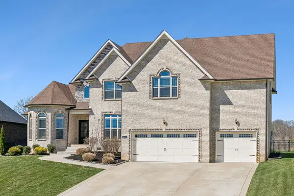 8325 Turnbull Dr, Pleasant View, TN 37146