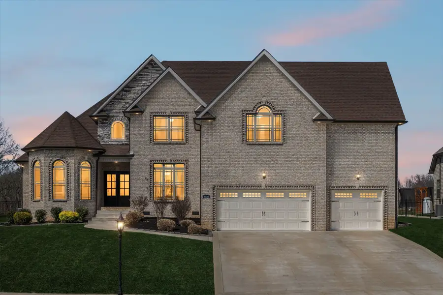 8325 Turnbull Dr, Pleasant View, TN 37146 - #2