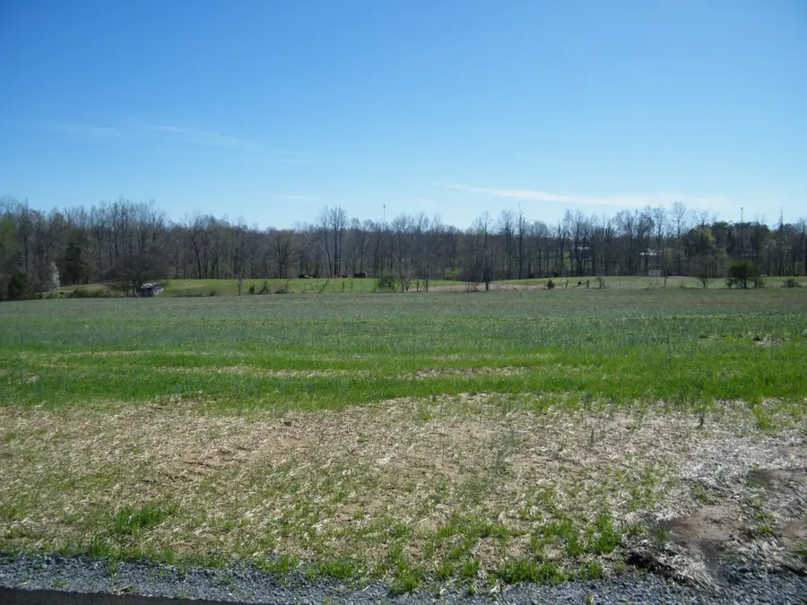 240 Daniel Lane, Westmoreland, TN 37186 - #2